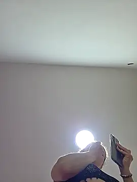 NeredaXxx online show from April 14, 7:47 am