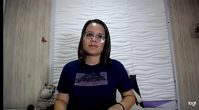 anthiamelisa online show from January 30, 9:47 pm