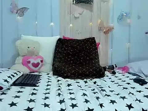 anthiamelisa online show from February 16, 4:42 am