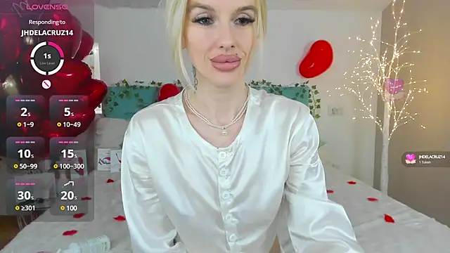 Lana kitty   online show from February 17, 4:20 am