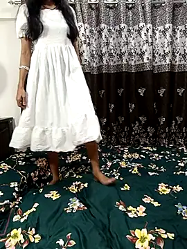 Cute-Bhavya online show from February 14, 11:10 am