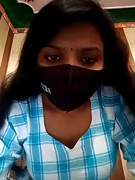 Scheme SS online show from March 4, 7:30 am