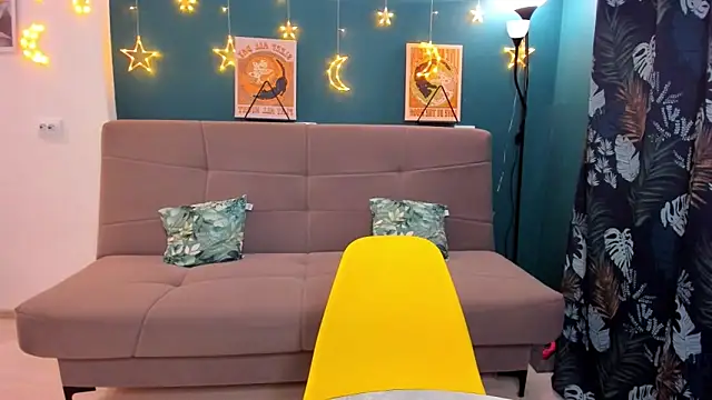 Snapshot of Xloe_Queen chatting on March 20, 2:32 pm Xloe Queen online show from March 20, 2:32 pm