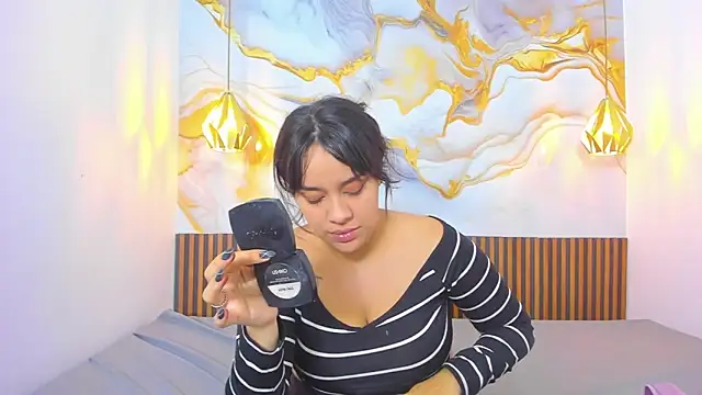 MelissaGilll online show from November 27, 7:05 pm