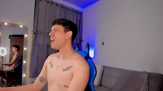 Snapshot of joe_jhon chatting on March 5, 3:51 pm joe jhon online show from March 5, 3:51 pm