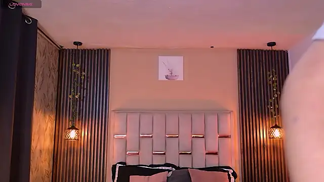 Snapshot of joe_jhon chatting on April 7, 1:55 pm joe jhon online show from April 7, 1:55 pm