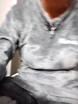 Snapshot of shalini_fire chatting on November 17, 10:43 am shalini fire online show from November 17, 10:43 am