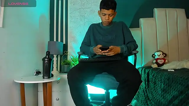 Jeffry wolvess online show from March 4, 12:12 pm