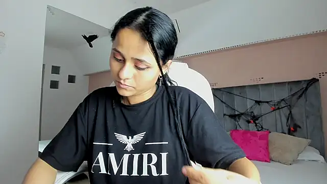 Giselle Roldan online show from October 11, 3:50 am