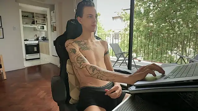 Den BlueXx online show from March 20, 6:02 pm