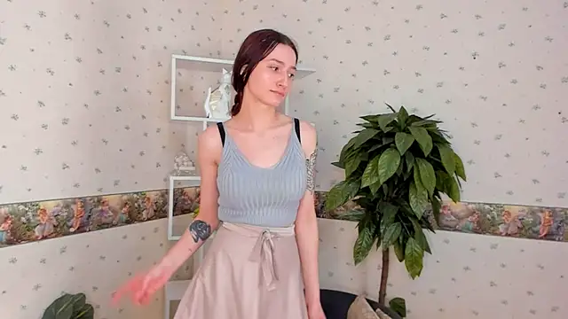 DarlineFrake online show from December 9, 7:39 am