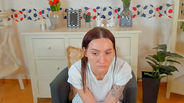 DarlineFrake online show from December 16, 2:38 pm