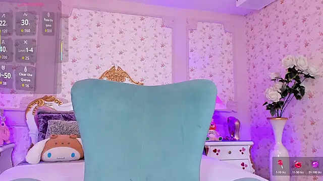 Snapshot of AllissonJames chatting on October 31, 11:22 am AllissonJames online show from October 31, 11:22 am