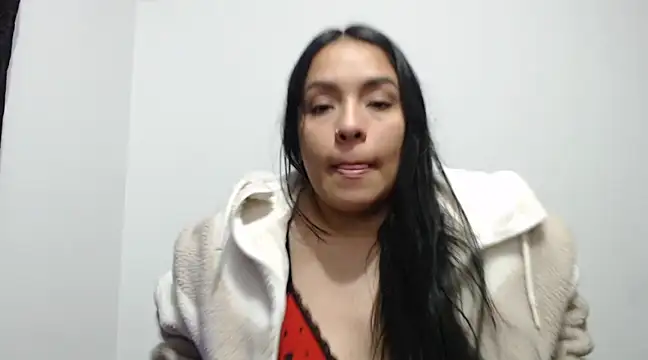 Snapshot of Alice_taylor1_ chatting on January 17, 3:01 am Alice taylor1 online show from January 17, 3:01 am