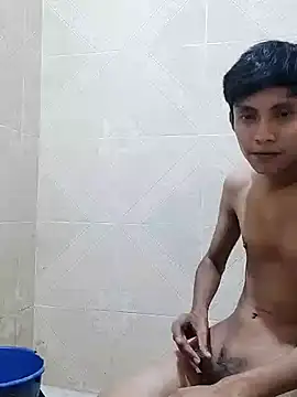 Snapshot of aronplatonico chatting on December 5, 1:03 am aronplatonico online show from December 5, 1:03 am