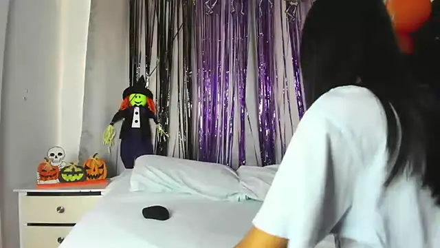  lexx1e online show from October 29, 1:46 pm