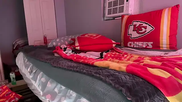 skarfosbabes69 online show from March 24, 2:05 am