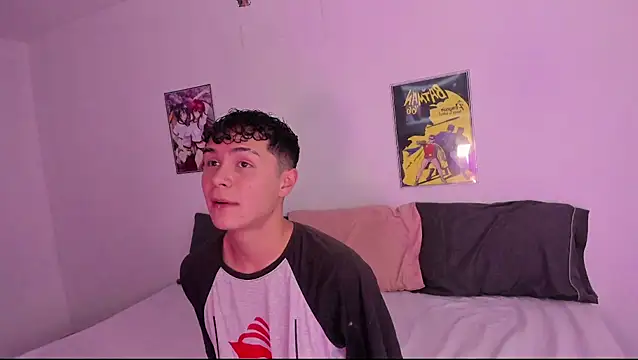 crushnier online show from December 5, 5:06 pm