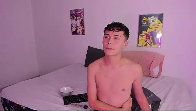 crushnier online show from December 5, 8:11 pm