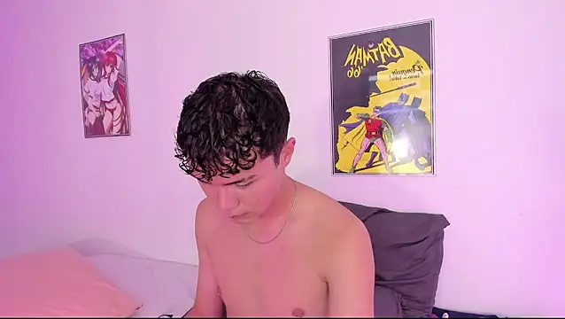 crushnier online show from December 17, 8:21 pm