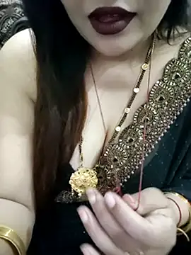 Snapshot of Mayuri77 chatting on February 7, 5:22 am Mayuri77 online show from February 7, 5:22 am