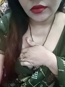 Snapshot of Mayuri77 chatting on February 17, 5:04 am Mayuri77 online show from February 17, 5:04 am