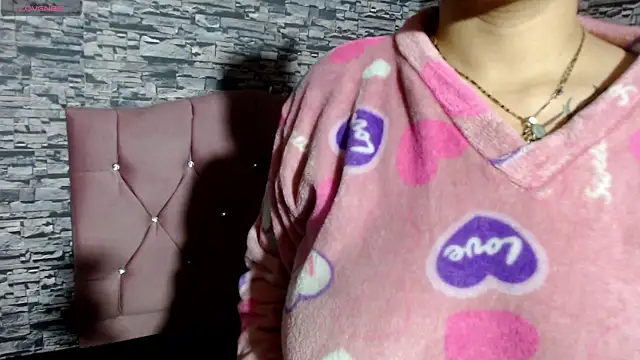 sofi bronw online show from December 2, 10:09 am