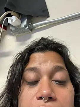 Snapshot of shyfr34k chatting on February 22, 12:38 am shyfr34k online show from February 22, 12:38 am