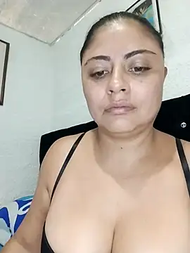 Snapshot of ElizabethWeil chatting on November 26, 2:18 pm ElizabethWeil online show from November 26, 2:18 pm