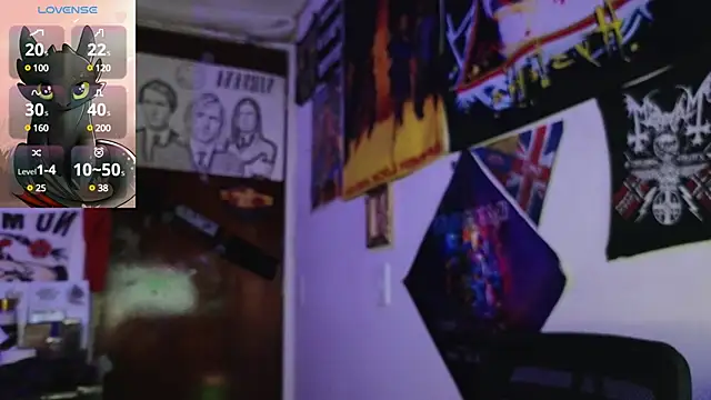 Snapshot of Darkness_jones_ chatting on December 10, 1:11 am Darkness jones online show from December 10, 1:11 am