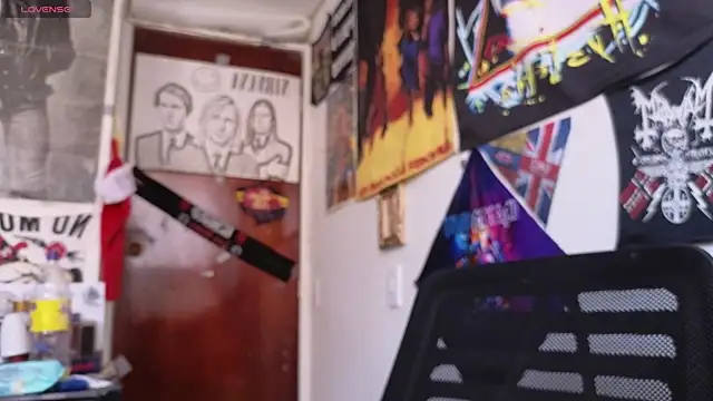 Snapshot of Darkness_jones_ chatting on December 12, 6:53 pm Darkness jones online show from December 12, 6:53 pm