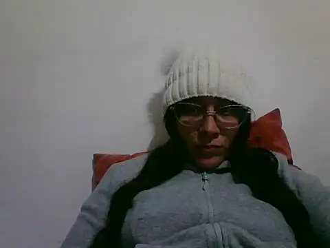 Snapshot of Darkness_jones_ chatting on February 6, 7:50 pm Darkness jones online show from February 6, 7:50 pm