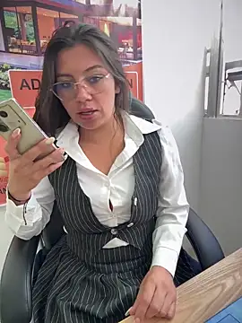 LIZ-06  online show from November 25, 12:49 pm