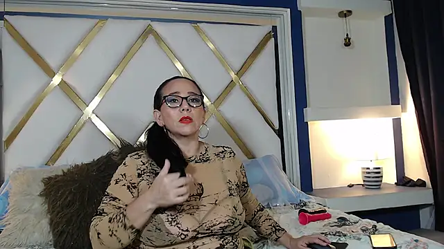 Snapshot of ashleylove_prg chatting on January 7, 3:57 am ashleylove prg online show from January 7, 3:57 am