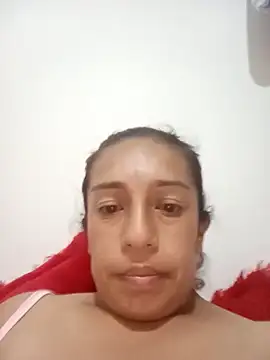 Snapshot of yaz_guzman chatting on December 28, 10:55 pm yaz guzman online show from December 28, 10:55 pm