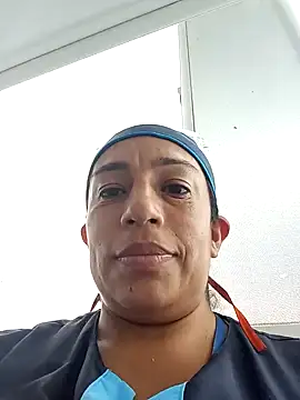 Snapshot of yaz_guzman chatting on December 30, 2:51 pm yaz guzman online show from December 30, 2:51 pm