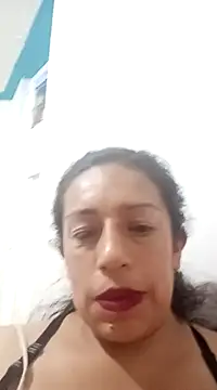 Snapshot of yaz_guzman chatting on February 18, 5:20 am yaz guzman online show from February 18, 5:20 am