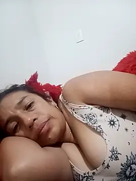 Snapshot of yaz_guzman chatting on October 11, 5:50 am yaz guzman online show from October 11, 5:50 am