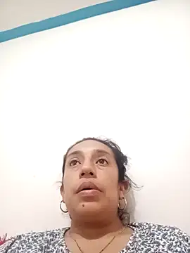 Snapshot of yaz_guzman chatting on October 16, 11:55 am yaz guzman online show from October 16, 11:55 am