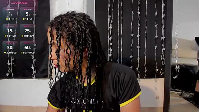 Snapshot of Dakota_M1 chatting on February 22, 2:39 am Dakota M1 online show from February 22, 2:39 am
