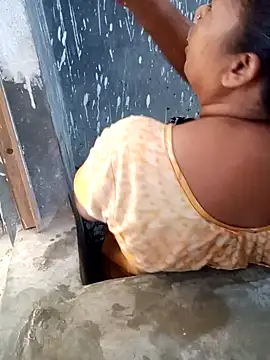 Hotty-rumi online show from October 28, 5:44 am