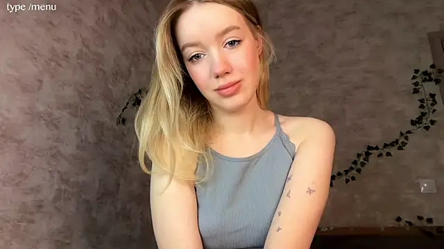 Snapshot of cutiemia0 chatting on May 28, 2:09 am cutiemia0 online show from May 28, 2:09 am