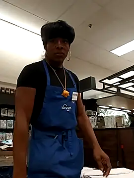 Snapshot of kobrashekyng chatting on October 31, 3:02 pm kobrashekyng online show from October 31, 3:02 pm