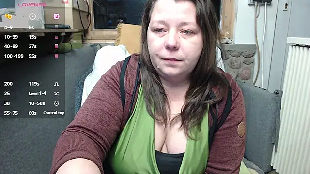 Snapshot of KasiaPrivat chatting on January 13, 6:38 pm KasiaPrivat online show from January 13, 6:38 pm