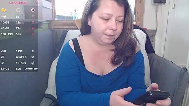 Snapshot of KasiaPrivat chatting on January 24, 8:44 am KasiaPrivat online show from January 24, 8:44 am