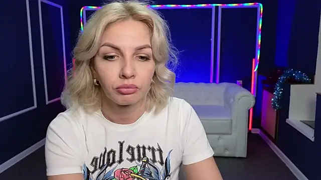 Barbara Blonde online show from January 2, 4:30 am