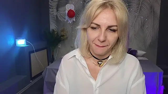 Barbara Blonde online show from March 15, 5:52 am