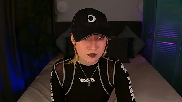 Maddy Garcia online show from October 14, 10:54 pm