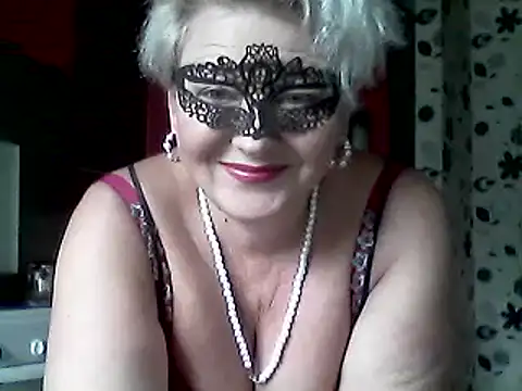 Lisa Suzie online show from September 27, 10:20 am