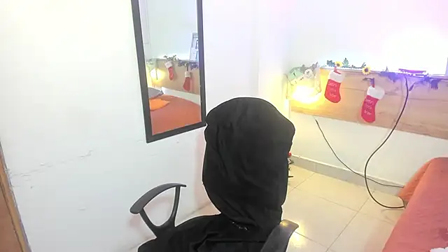 Emyli rousse  online show from December 24, 4:30 pm